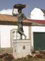 Muller traballadora_Monumento a la mujer trabajadora en Puebla de Caramian